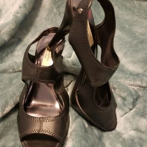 Simply Vera Black Heels